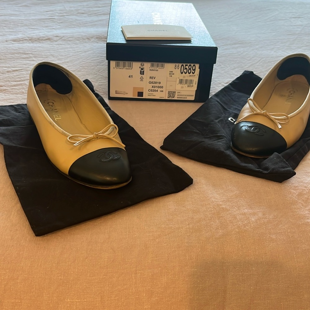 Chanel ballerina flat beige and black purchased at Neimen  Marcus